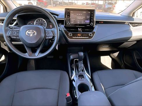 Used 2022 Toyota Corolla LE image 14