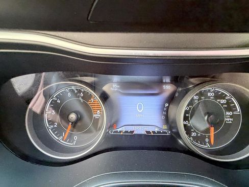 Used 2022 Jeep Cherokee Trailhawk w/ Sun, Sound & Nav Group AWD/4WD image 13
