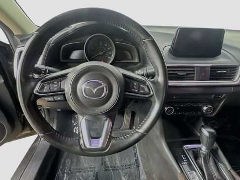 Used 2018 MAZDA MAZDA3 Touring image 13