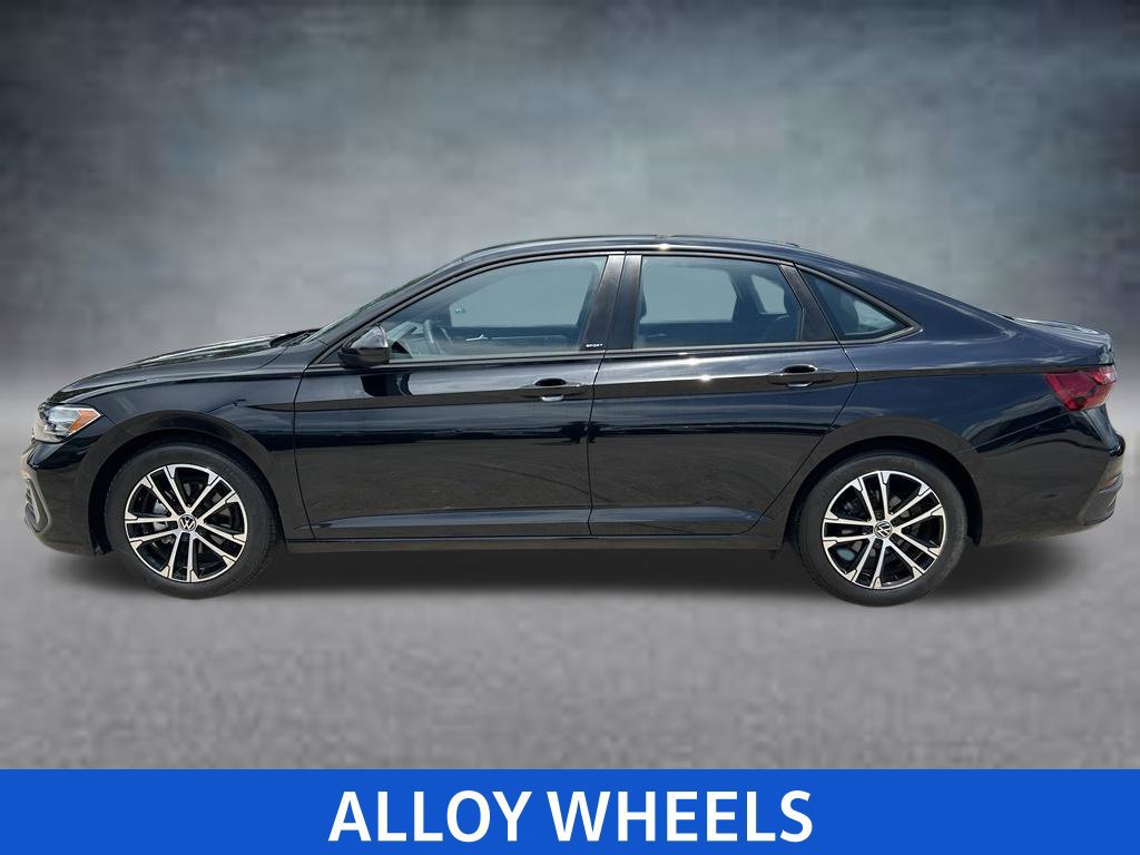 Certified 2024 Volkswagen Jetta Sport FWD image 3