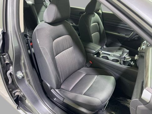 Used 2024 Nissan Altima 2.5 SV image 35