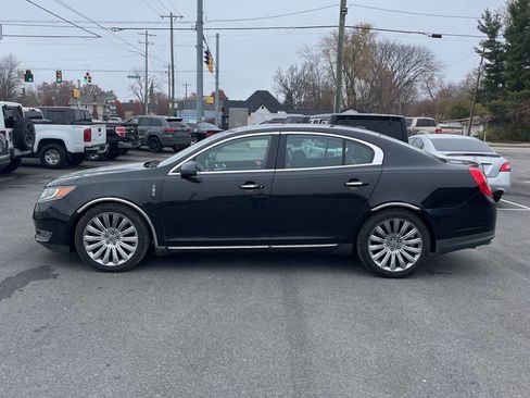Used 2013 Lincoln MKS AWD image 4