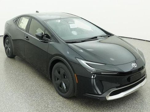 New 2026 Toyota Prius Plug-In Hybrid FWD image 13