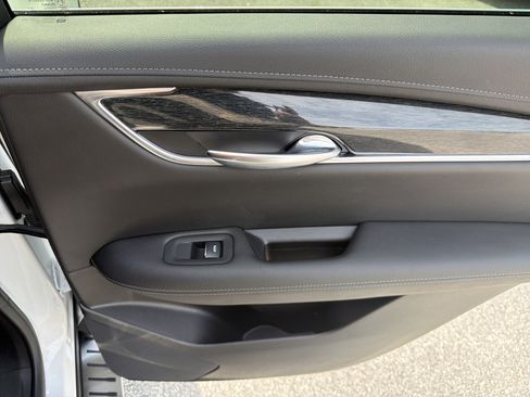 Used 2021 Cadillac XT5 Premium Luxury FWD image 17
