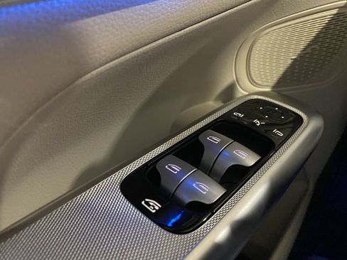 Certified 2026 Mercedes-Benz GLC 300 image 9