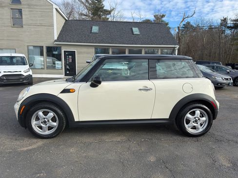 Used 2010 MINI Cooper Hardtop image 4