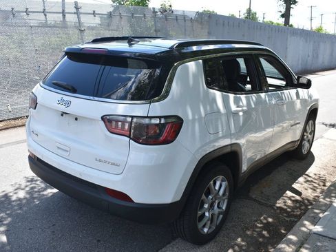 Used 2025 Jeep Compass Limited AWD/4WD image 5