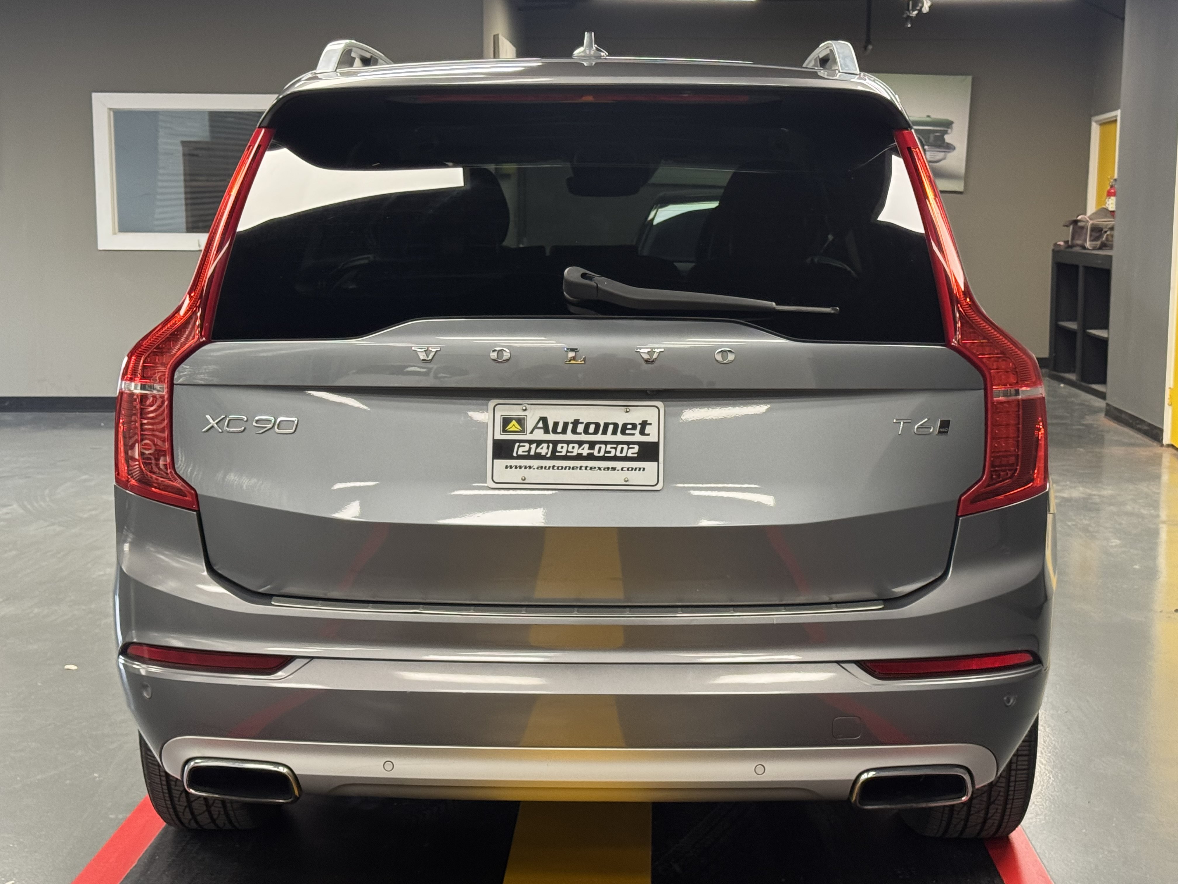 Used 2017 Volvo XC90 T6 Momentum w/ Vision Package AWD/4WD image 5
