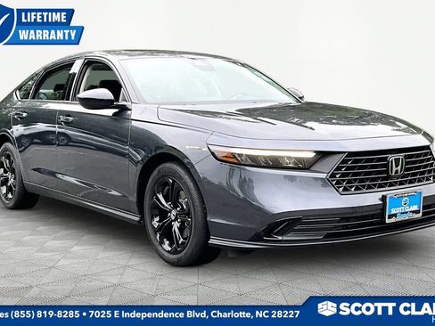 Used 2025 Honda Accord SE image 1