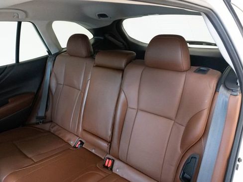 Used 2022 Subaru Outback Touring AWD/4WD image 18