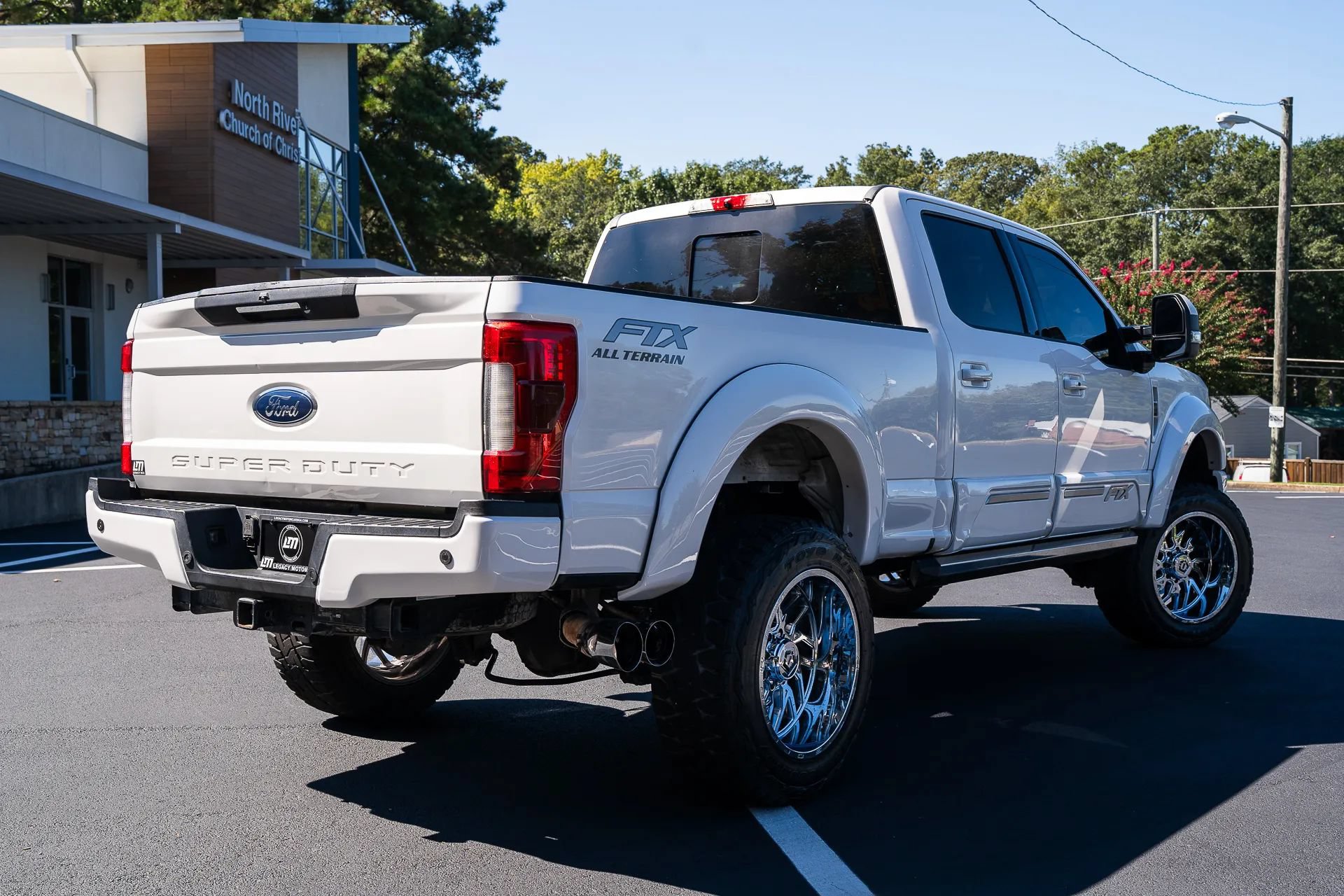 Used 2019 Ford F250 Lariat w/ Lariat Ultimate Package AWD/4WD image 3