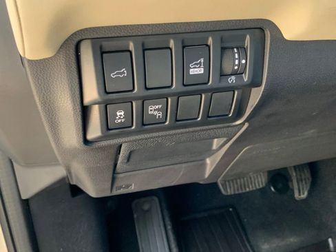 Used 2019 Subaru Ascent Limited AWD/4WD image 17