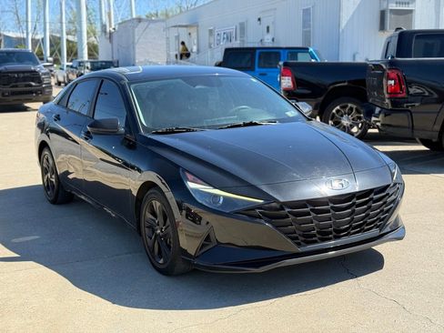 Used 2021 Hyundai Elantra SEL image 4