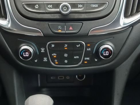 Used 2024 Chevrolet Equinox LT FWD image 4