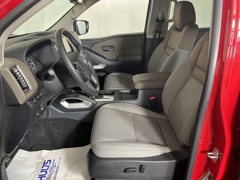 Used 2022 Nissan Frontier SV w/ Technology Package AWD/4WD image 16