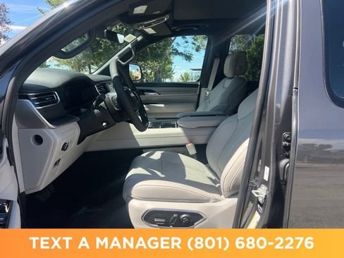 New 2026 Jeep Grand Wagoneer Limited AWD/4WD image 9