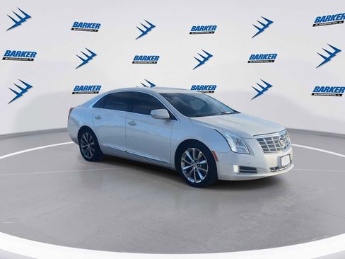 Used 2013 Cadillac XTS Luxury image 2
