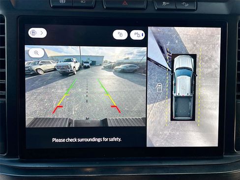 Used 2023 Ford F250 Lariat w/ Chrome Package image 16