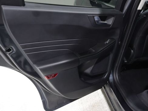 Used 2022 Ford Escape Titanium AWD/4WD image 19