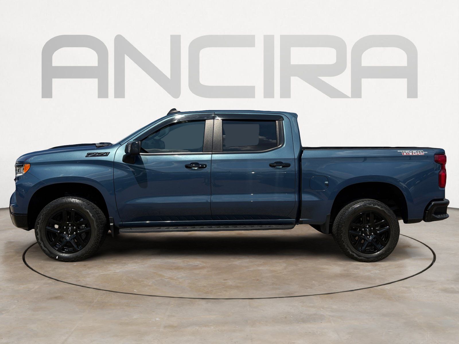Used 2024 Chevrolet Silverado 1500 LT Trail Boss w/ LT Trail Boss Premium Package AWD/4WD image 7