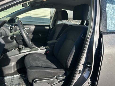 Used 2015 Nissan Rogue S w/ Convenience Package image 12