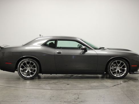 Used 2022 Dodge Challenger GT image 9