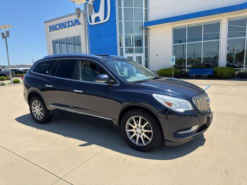 Used 2017 Buick Enclave Convenience FWD image 3