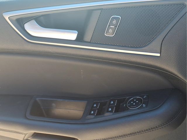 Used 2024 Ford Edge SEL AWD/4WD image 16