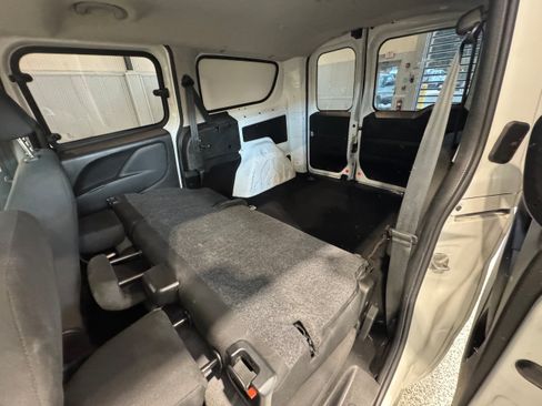 Used 2022 RAM ProMaster City Wagon w/ Lights & Wheels Group FWD image 10