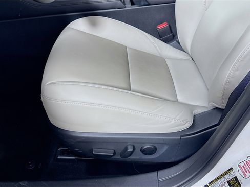 Used 2025 MAZDA MAZDA3 s image 22