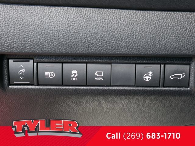 Used 2023 Toyota Venza Limited AWD/4WD image 22