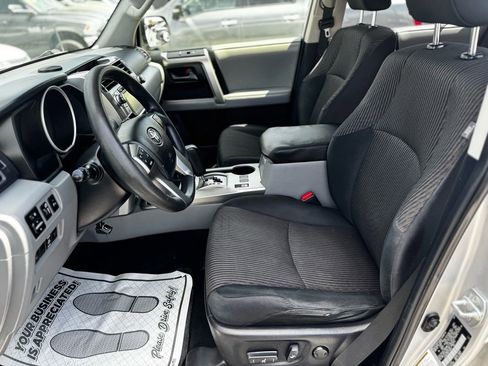 Used 2012 Toyota 4Runner SR5 w/ Convenience Pkg AWD/4WD image 14