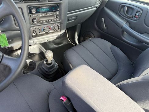 Used 2003 GMC Sonoma SL w/ Convenience Package RWD image 15