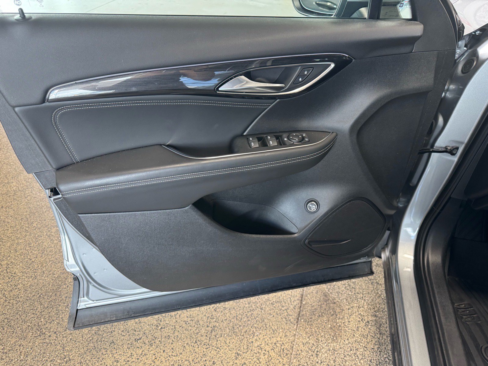 Certified 2023 Buick Envision Preferred AWD/4WD image 15