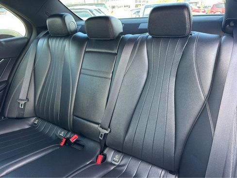 Used 2019 Mercedes-Benz E 300 image 9
