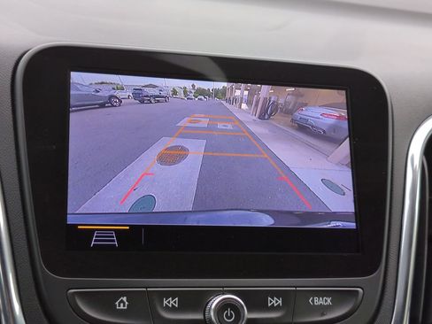 Used 2020 Chevrolet Equinox LT w/ Midnight Edition FWD image 18