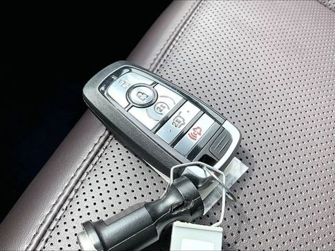 New 2026 Ford Explorer Platinum image 36