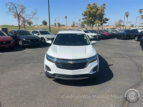 Used 2024 Chevrolet Equinox LT image 2