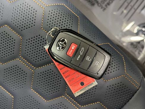 New 2026 Toyota 4Runner 4WD image 32