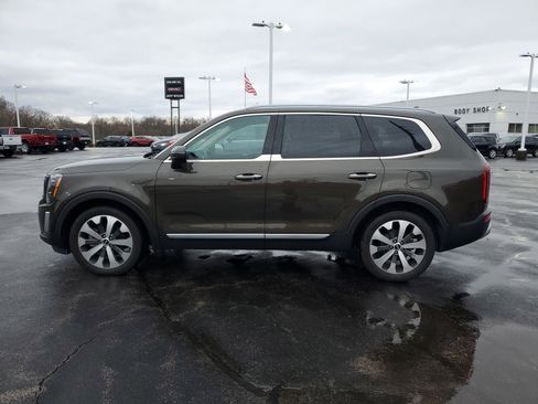 Used 2020 Kia Telluride S w/ S 8 Passenger Seating Package image 8