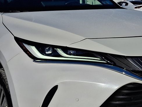 Used 2021 Toyota Venza XLE w/ Softex Package image 9