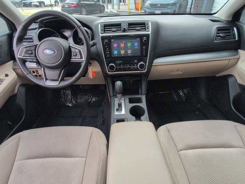 Used 2018 Subaru Outback 2.5i Premium image 15