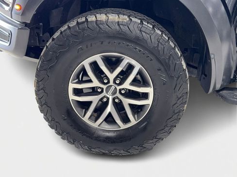 Used 2017 Ford F150 Raptor w/ Equipment Group 802A Luxury image 50