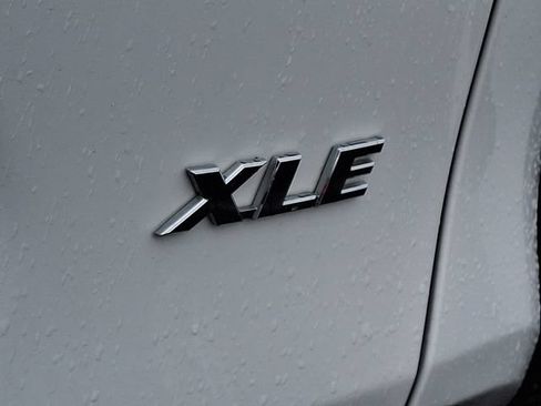 Used 2024 Toyota RAV4 XLE FWD image 10