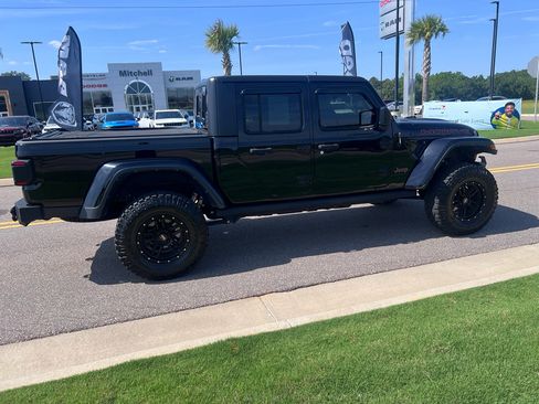 Used 2021 Jeep Gladiator Mojave w/ Cold Weather Group AWD/4WD image 2
