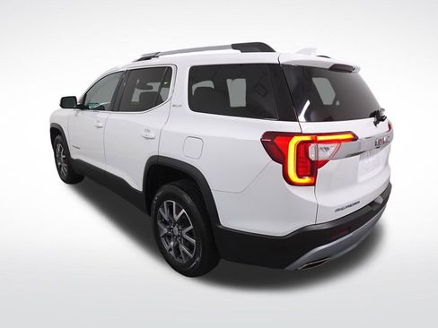 Used 2023 GMC Acadia SLT image 3