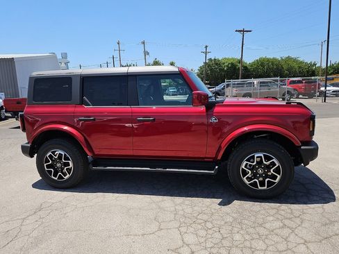 New 2026 Ford Bronco Outer Banks AWD/4WD image 14