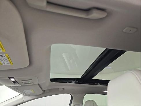 Used 2025 Nissan Murano SL AWD/4WD image 8