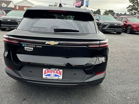 New 2026 Chevrolet Equinox EV LT image 6
