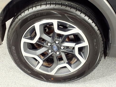 Used 2017 Subaru Crosstrek 2.0i Premium image 4